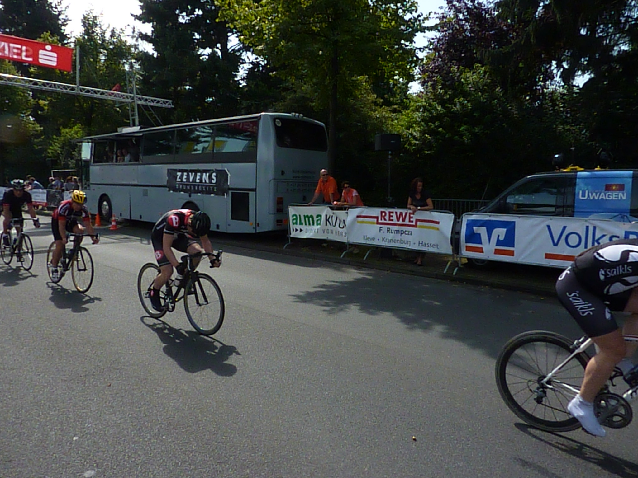 Rund ums Tönnissen Center, bron: Bram van Rens